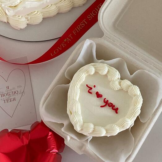 Бенто торт в форме сердечка на День Матери