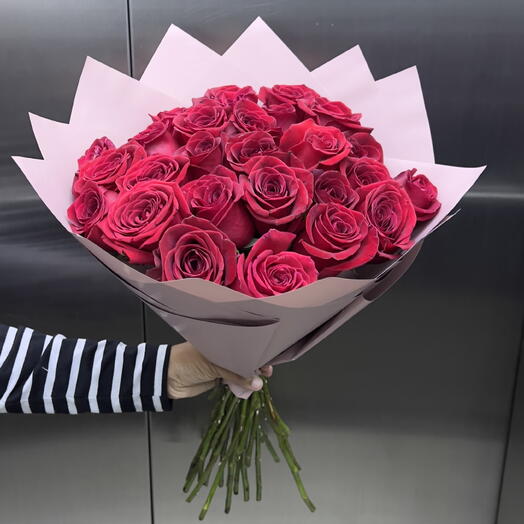 25 Premium Red Roses