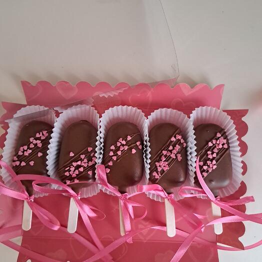 Cheesecakes popsicle gift for a woman