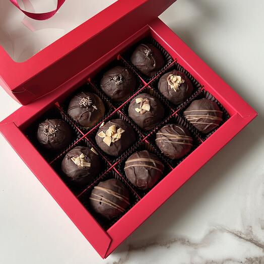 Трюфельные конфеты ручной работы с тремя начинками в кол-ве 12 шт