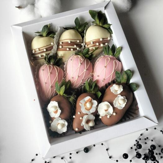 Chocolate-covered strawberries 9 pieces 2