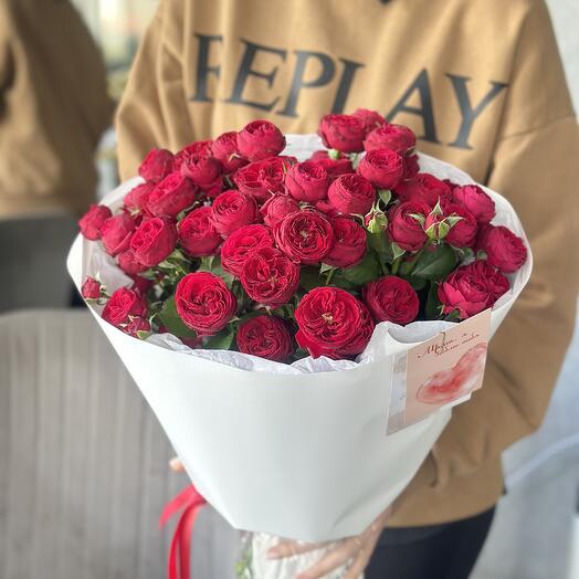Моно букет из кустовых роз Марун