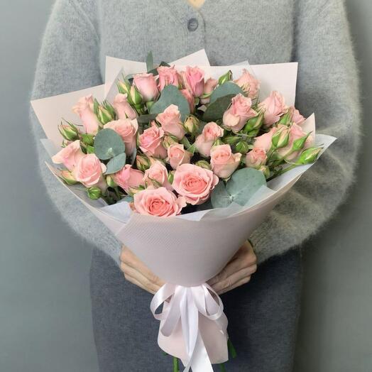 Кустовая роза с эвкалиптом les fleur (В0012)