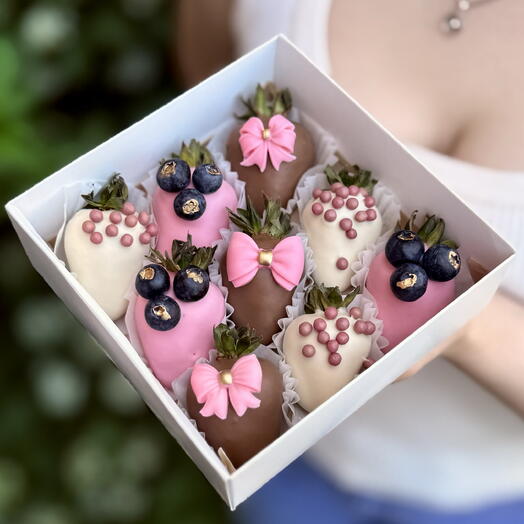 Клубника в шоколаде (9-12 ягод)