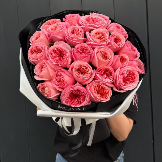 Букет из 25 роз в фирменном оформлении