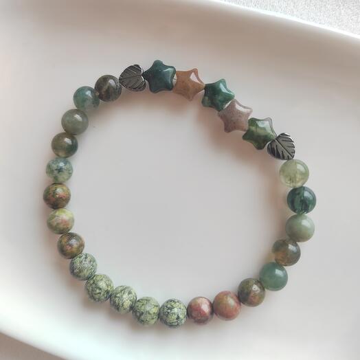 Браслет из гелиотропа, змеевика и унакаита