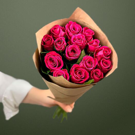 Букет Летний ветер (малиновые розы 15 шт) Кения 40 см