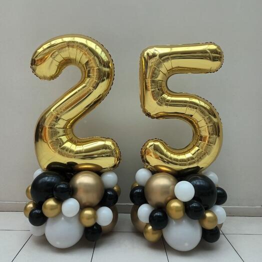 Композиция из воздушных шаров на 25 лет