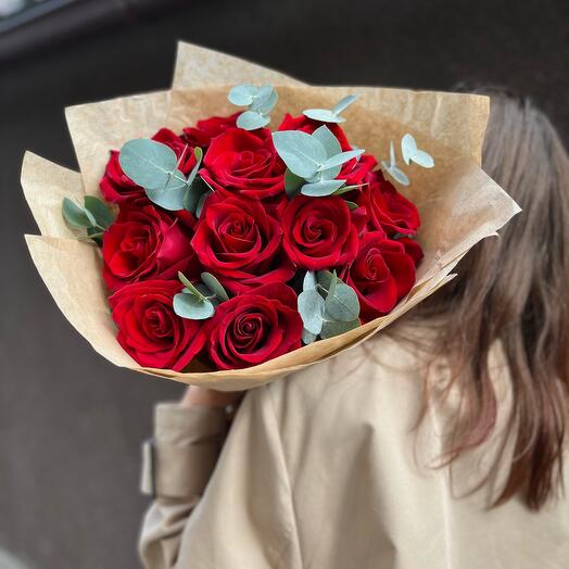Любимой ♥️ | Красные розы Эквадор с эвкалиптом в крафте