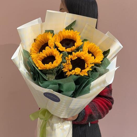 Букет подсолнухов