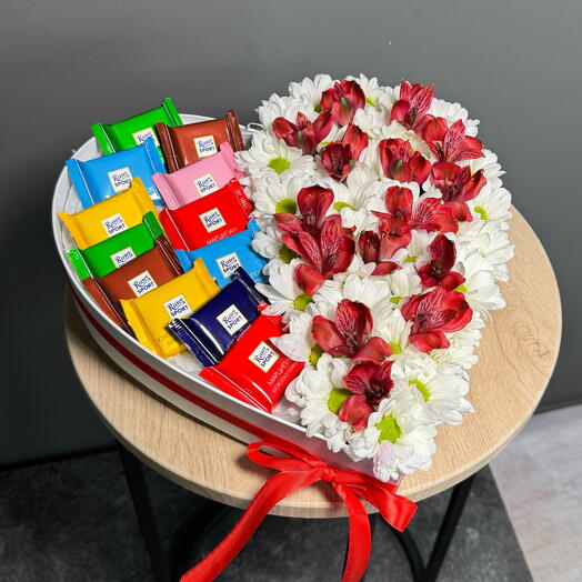 Сердце цветов с шоколадом Ritter sport
