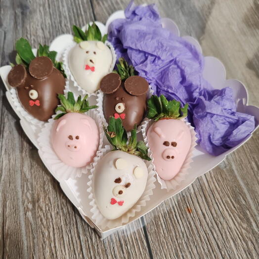 Детский набор из клубники в шоколаде "зверушки"