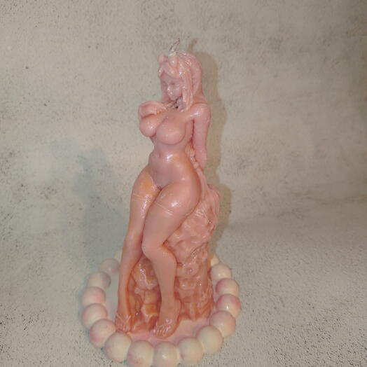 Свеча девушка