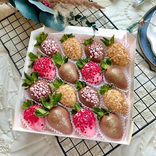 Клубника в шоколаде набор Вкус счастья ТОП 16-20 ягод