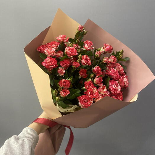 Стильный букет цветов, кустовые розы Фаер Воркс  Pinterest