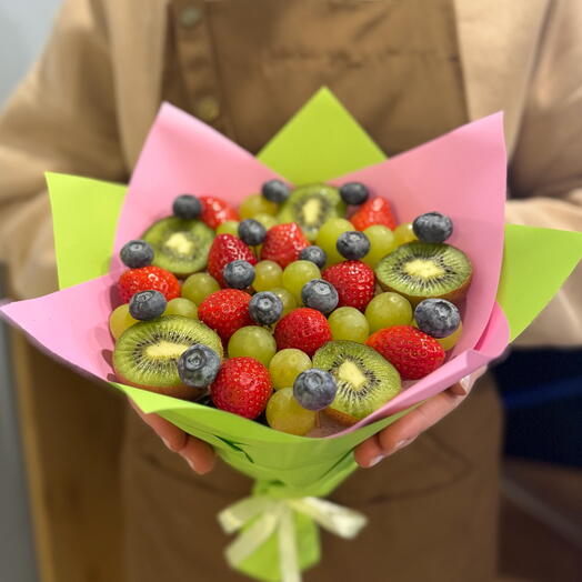 Букет из фруктов сочный