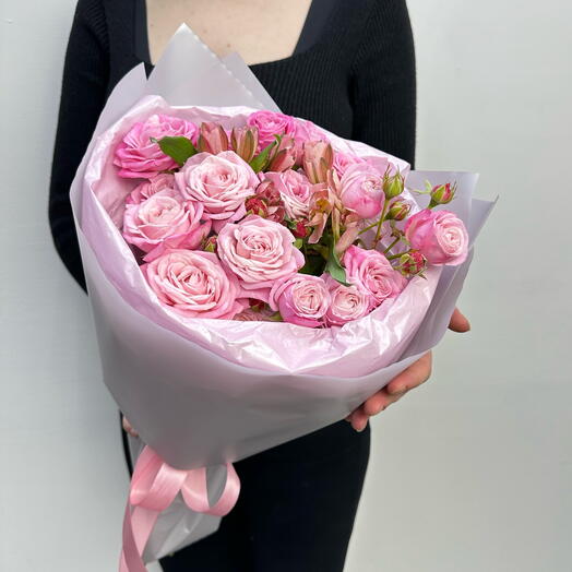 Малиновая сказка💕 букет с кустовыми пионовидными розами