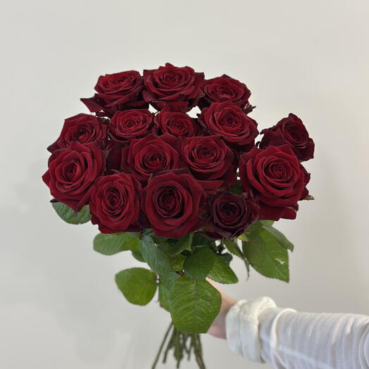 Букет из 15 красных роз