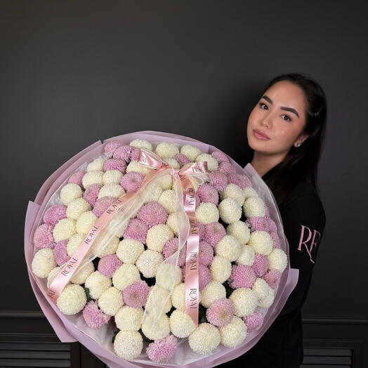 Нежный букет из 101 момоки