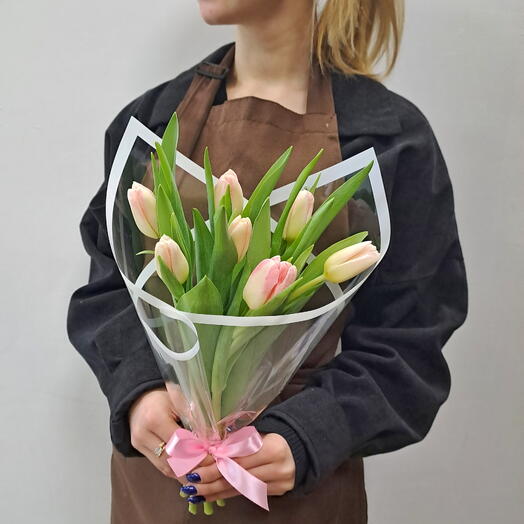 Букет из 7 тюльпанов