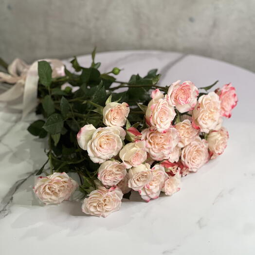 5 кустовых роз