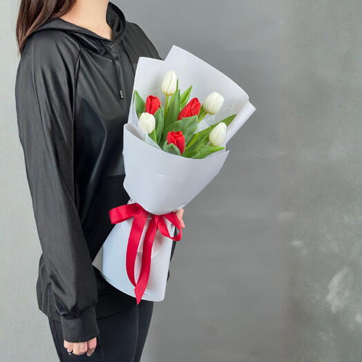 Букет из 7 тюльпанов