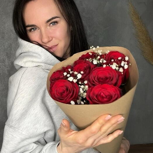 7 красных роз 70 см