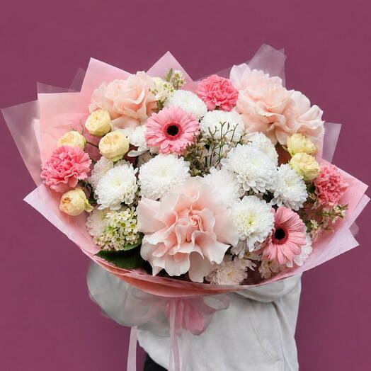 Ramo con rosas francesas y crisantemo