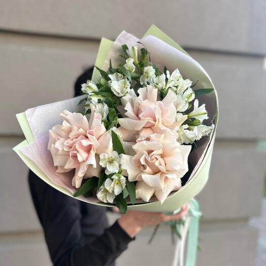 Букет  «Французское утро в саду»🌼💗 шикарные французские розы🌺 белоснежная и стойкая 🤍 альстромерия🩷💚