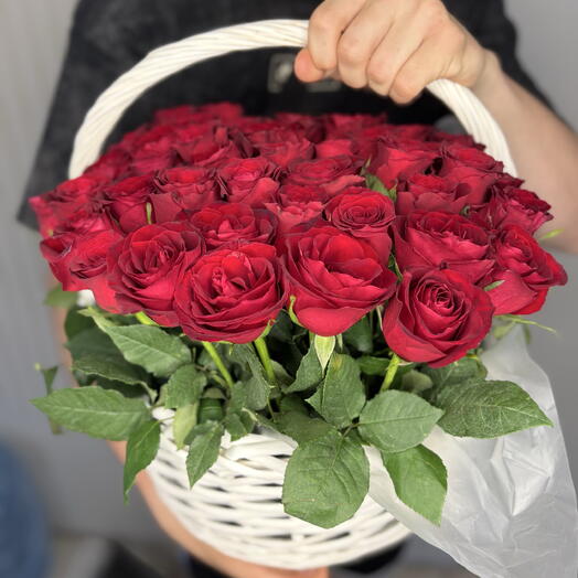 Корзина из 51 красной розы