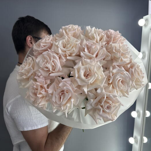 Монобукет из нежной розы HAPPY BRIDE 15шт