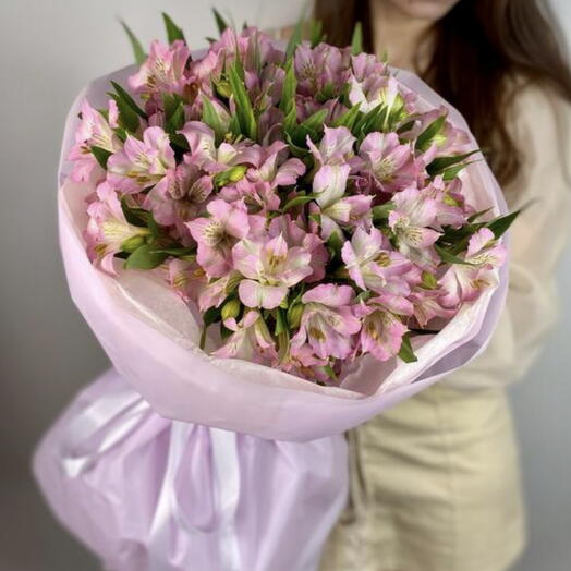 Нежный моно букет из 15 альстромерий🌸