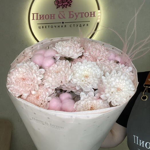 Букет 💕 с нежной хризантемой