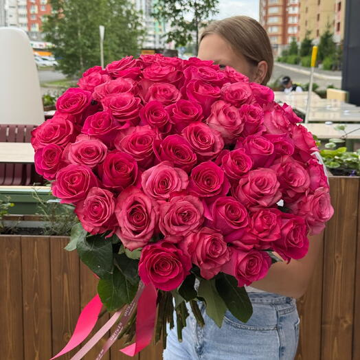 Малиновый рассвет (Микс из 51 розы)