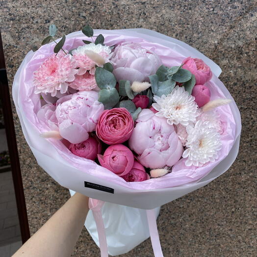 Ягодный букетик 💞🎀Bloom room, пион, хризантема, роза, эвкалипт