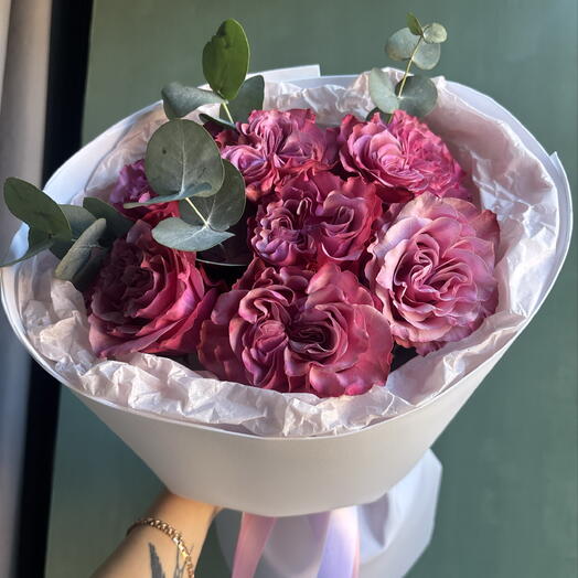 Букет из роз кантри блю с эвкалиптом 💕