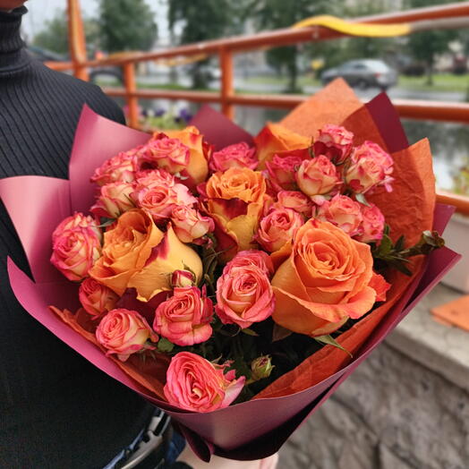 Букет с кустовой розой Саммер ден