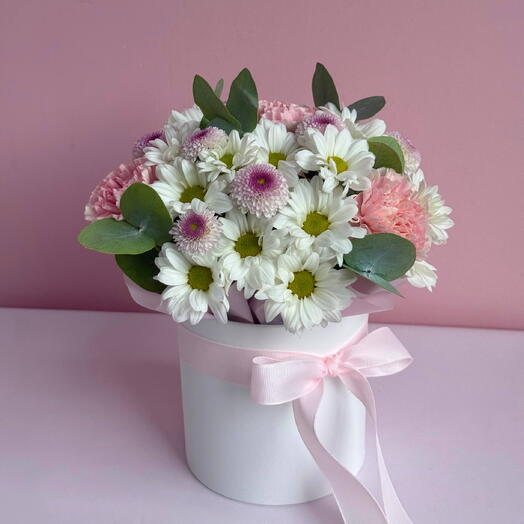 Нежная цветочная композиция с диантусами, хризантемой и эвкалиптом💜🩷
