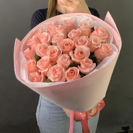 Моно букет нежных розовых роз из 25шт 🌸