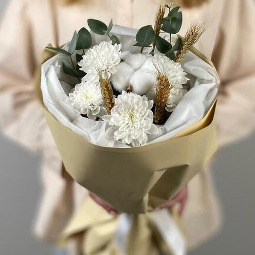 Стойкий Букет-комплимент из хризантем и пшеницы