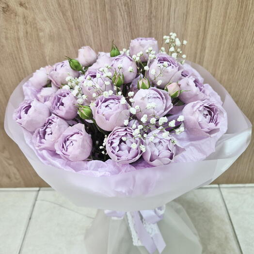 Букет из кустовых роз