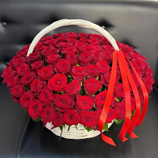 Корзина из 101 красной розы