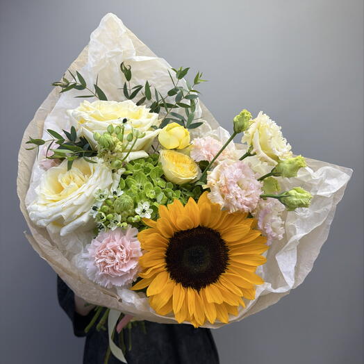 Авторский букет с подсолнухом 🌻