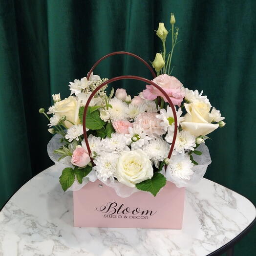 Нежная композиция