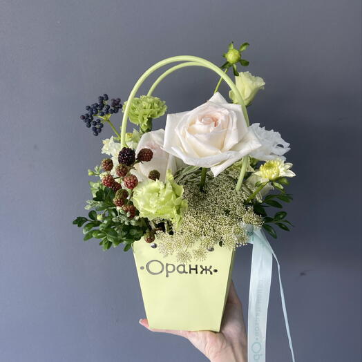 Зеленая сумочка с розой Вайт Охара