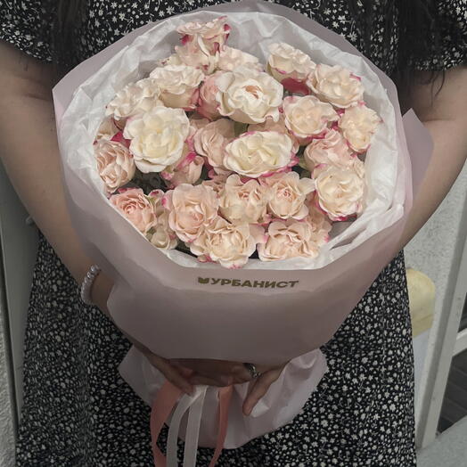 Букет из кустовых роз 🌸
