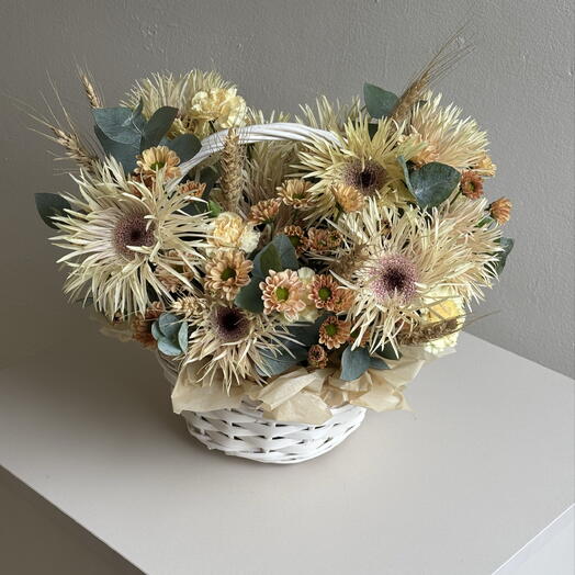 Композиция из 11 Гербер с колосками и эвкалиптом 🌼