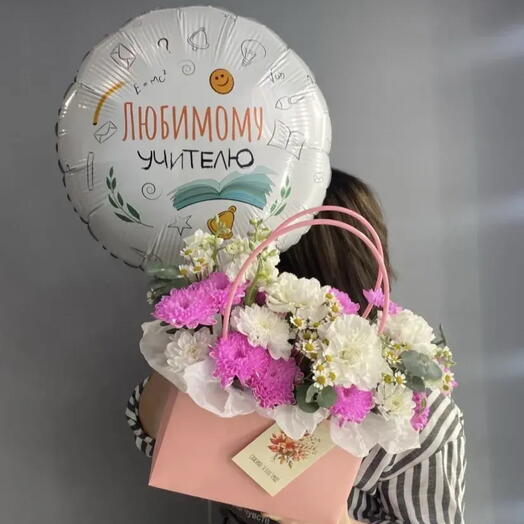 Композиция на 1 сентября 🍁🔔🎒 с белоснежными диантусами 🤍