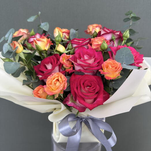 Букет-комплимент на оазисе «Flaming Rose»