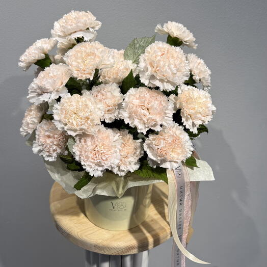 Гвоздики ажурные в коробке 25 шт